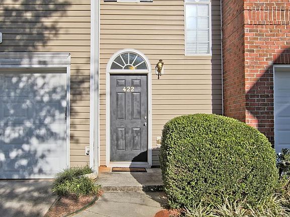 3rd image of 422 Lantern Wood Dr