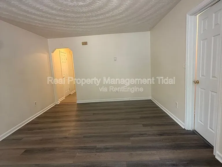 6255 Alexander St #16 — Photo 4