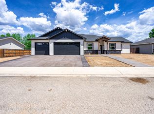 964 E 17th St, Rifle, CO 81650