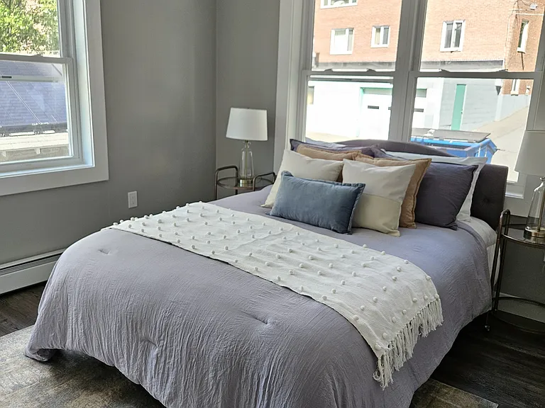 11 Waverly Pl #2 — Photo 4