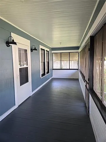 2130 Jefferson St — Photo 10