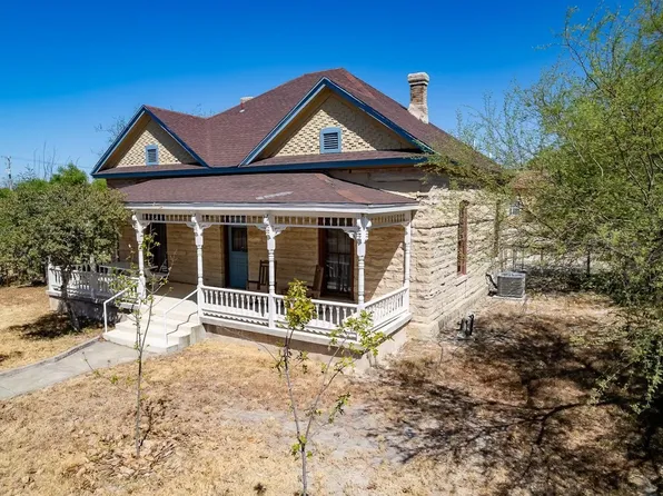 110 E 2nd St, Del Rio, TX 78840