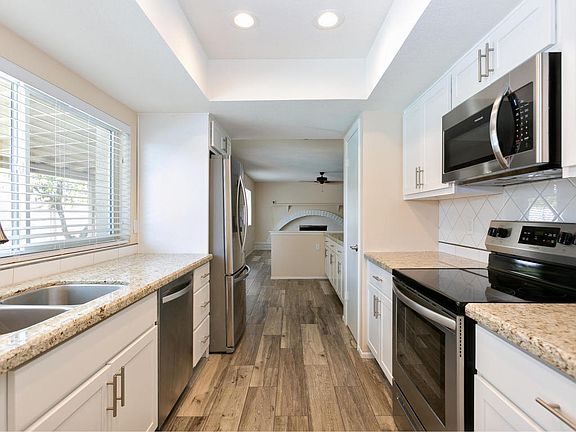 4th image of 4509 E Willow Ave