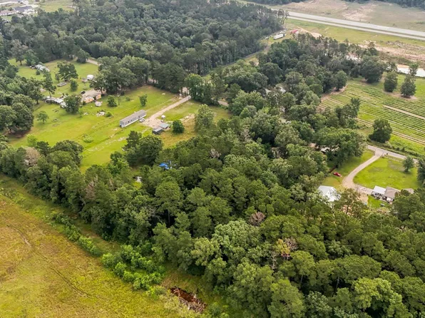 5936 Jernigan Rd, Conroe, TX 77306