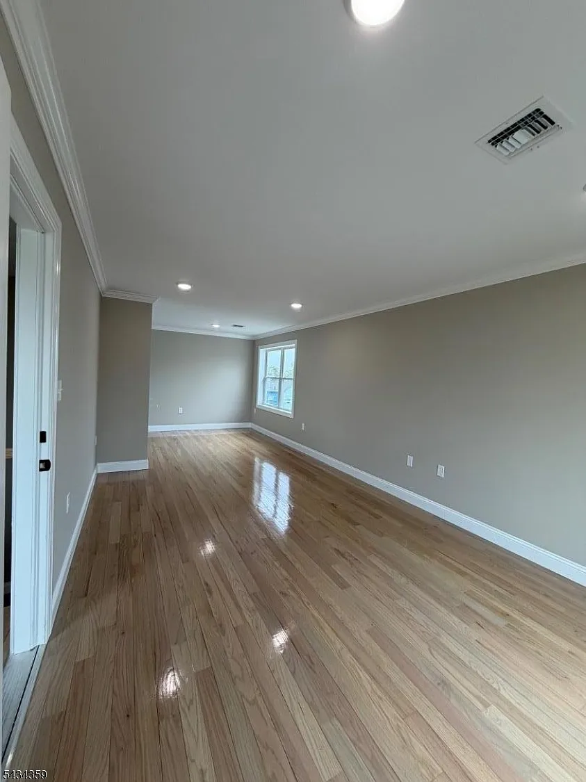 3 bed, 2.0 bath, $2,800 — Photo 2