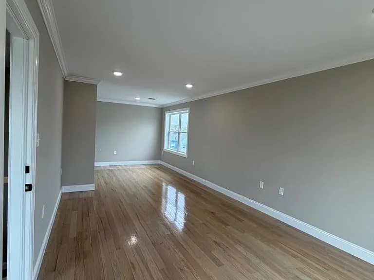 840 Martin St — Photo 2