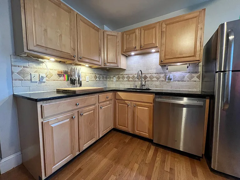 94 Overland Rd #2 — Photo 3