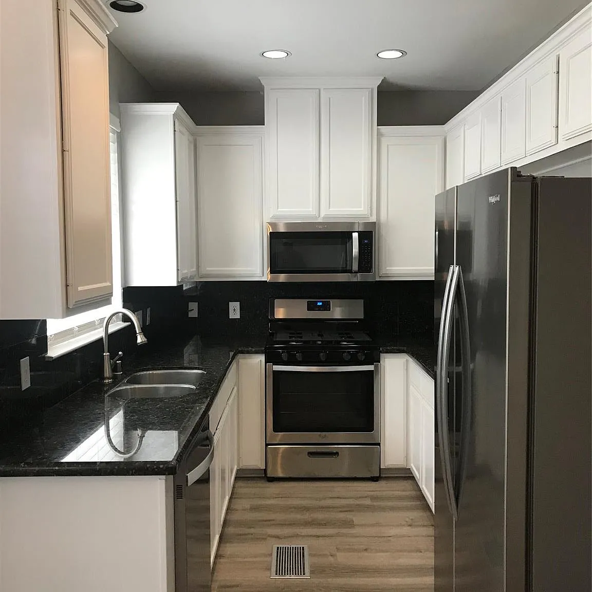 2 bed, 2.5 bath, 1196 sqft, $2,250 — Photo 1