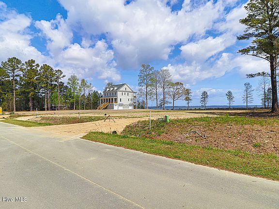 3rd image of 121 Cedarwood Drive