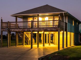 930 1/2 Eastview, Crystal Beach, TX 77650