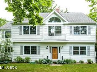 19 Tait Rd, Old Greenwich, CT 06870