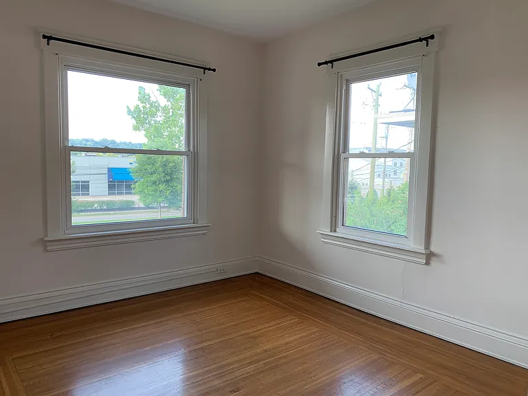 2329 Park Ave #2 — Photo 6