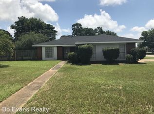 104 Irma Ln, Prattville, AL 36066