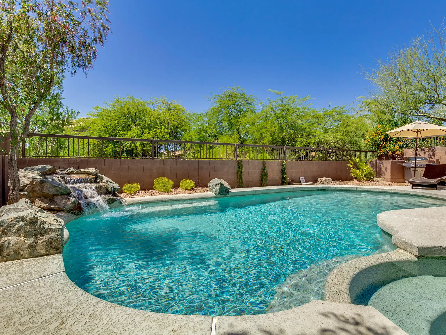 4 bed, 3.0 bath, 2450 sqft, $5,000 — Photo 1