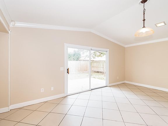 3rd image of 1754 Olive Ct