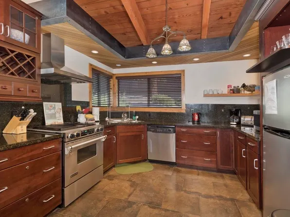 808 Canyon Blvd #107, Mammoth Lakes, CA 93546