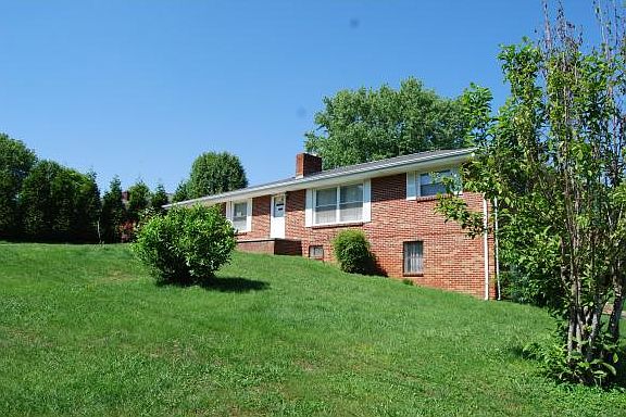 2nd image of 328 Hunt Ave