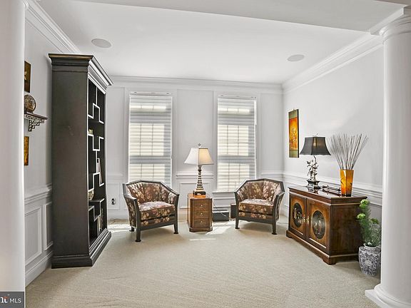 5th image of 5836 Waterloo Bridge Cir