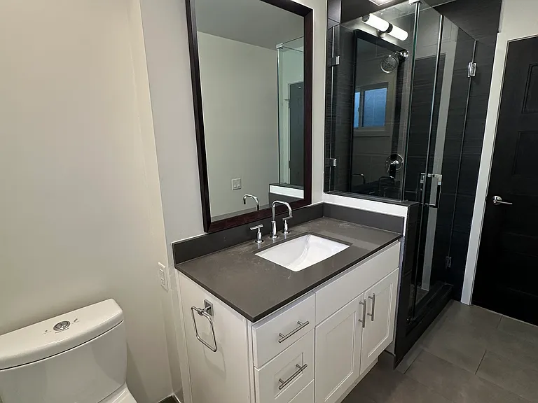 200 Waverley St #8 — Photo 5