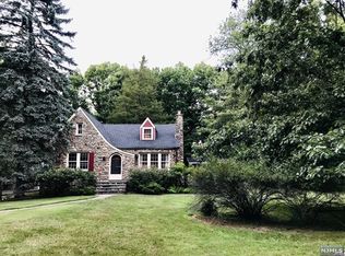 307 Lake St, Upper Saddle River, NJ 07458