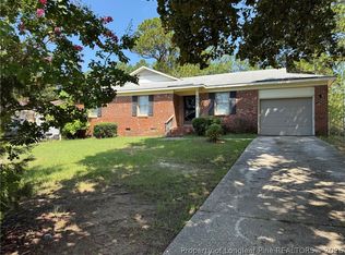 1572 Graystone Rd, Fayetteville, NC 28311