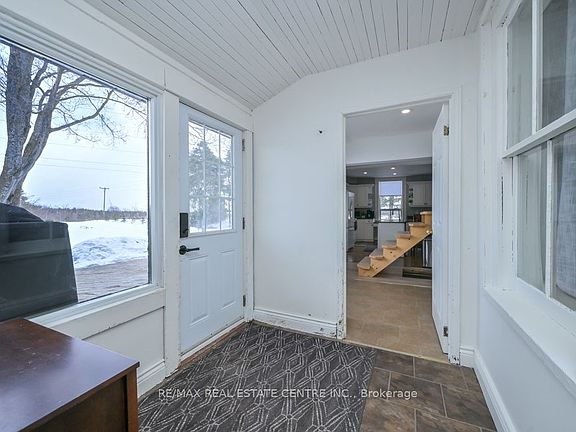 3rd image of 347157 Mono Centre Rd E