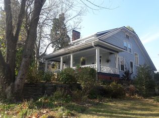 525 4th Ave W, Hendersonville, NC 28739