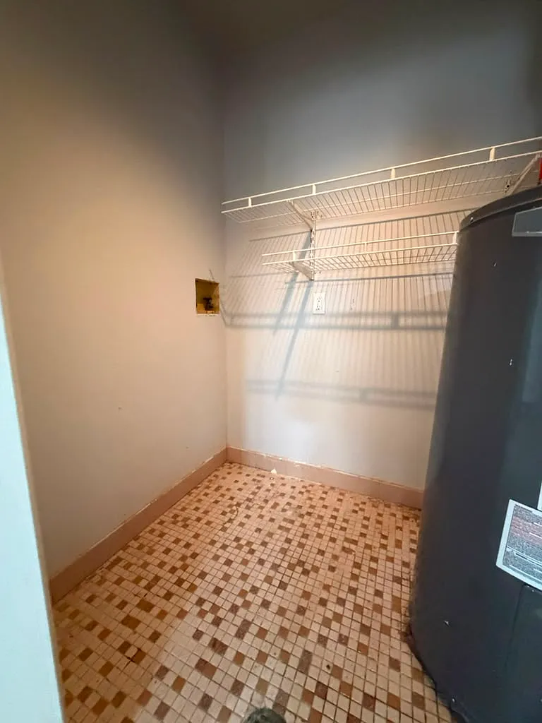 4 bed, 1200 sqft, $2,700 — Photo 2