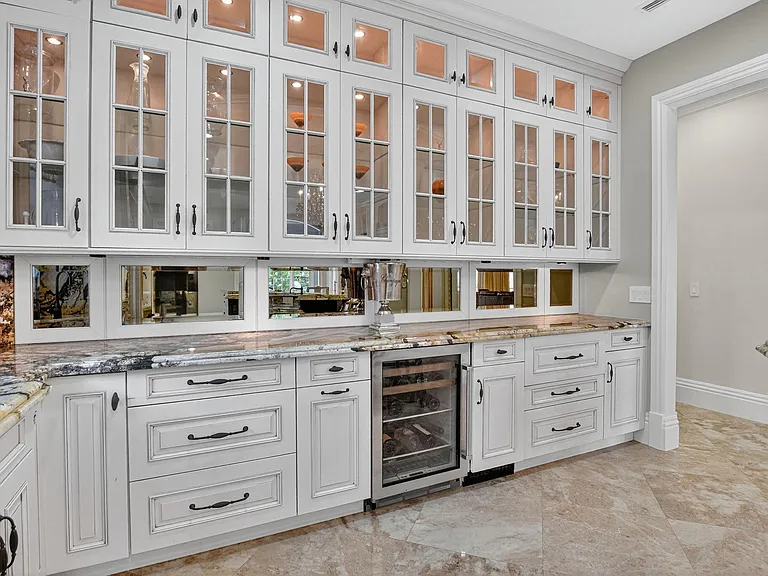 377 E Coconut Palm Rd — Photo 31