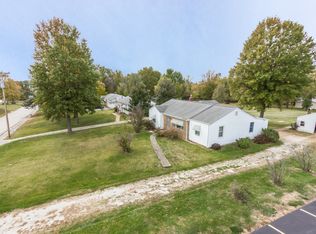 315 Woods Mill Rd, Ballwin, MO 63011