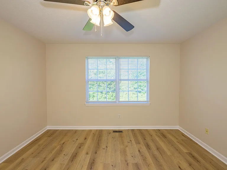 106 Keith Ct — Photo 19