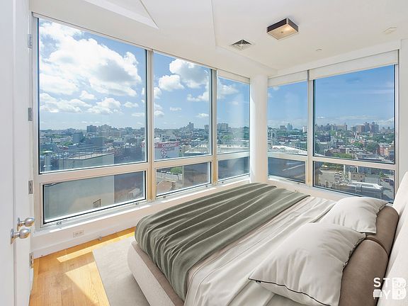 5th image of 525 Clinton Ave APT 10E