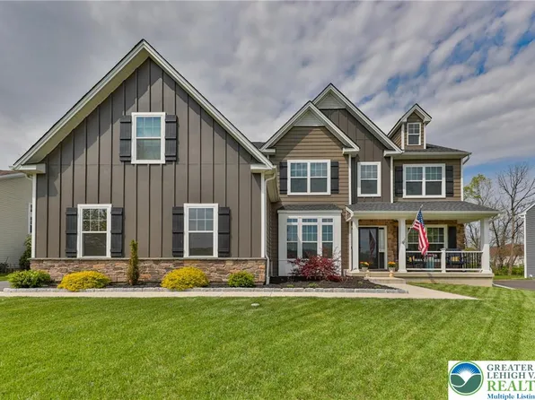 912 Fairway Dr, Easton, PA 18040