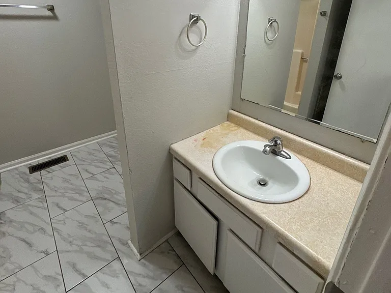 16 Brianfield Cv #B — Photo 6