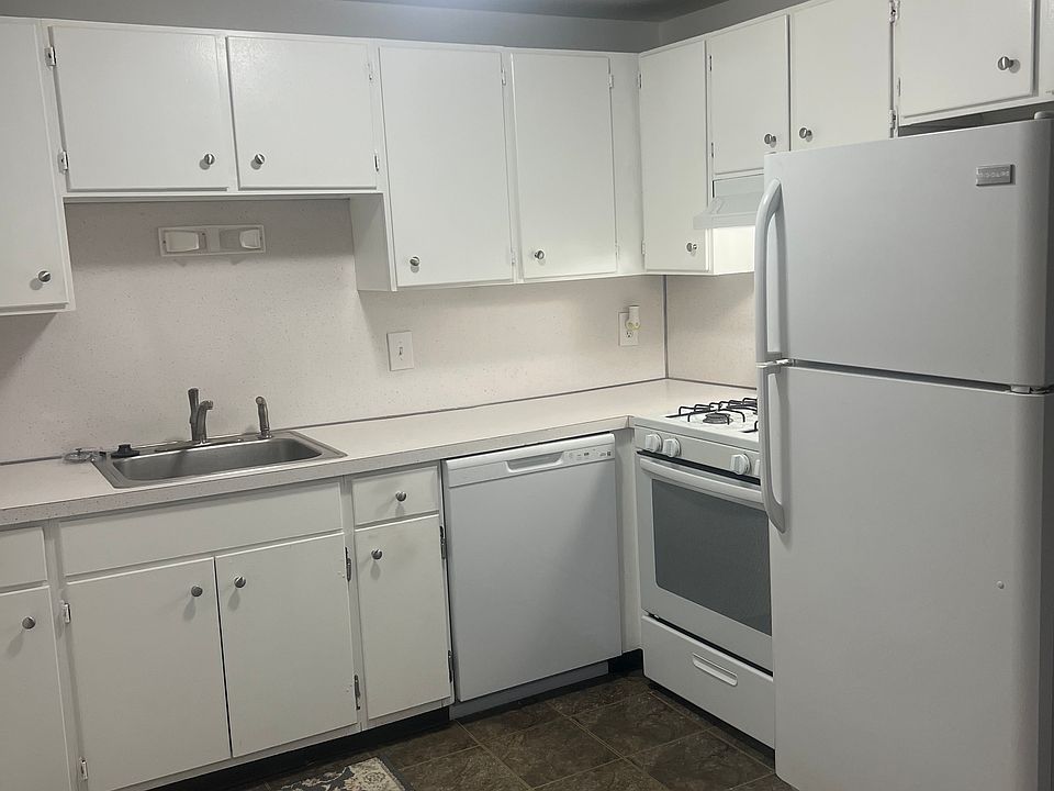1st image of 310 Copeland St #34
