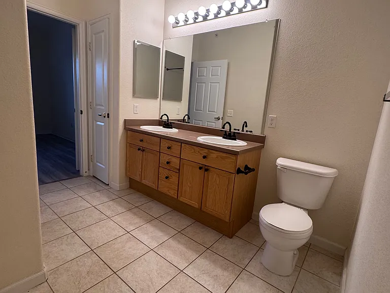 8457 S Hoyt Way #303 — Photo 30