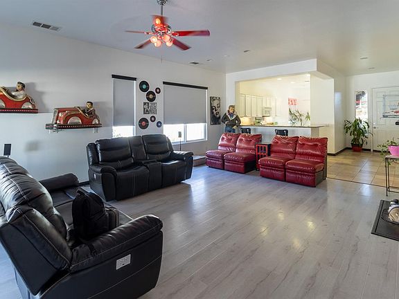 4th image of 10476 Lakeshore Dr