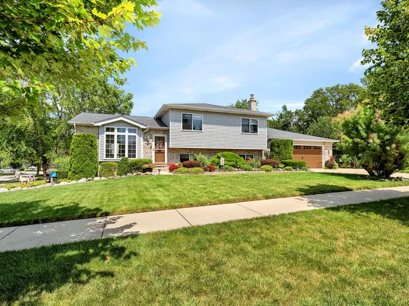 17164 W Alpine St, Lockport, IL 60441