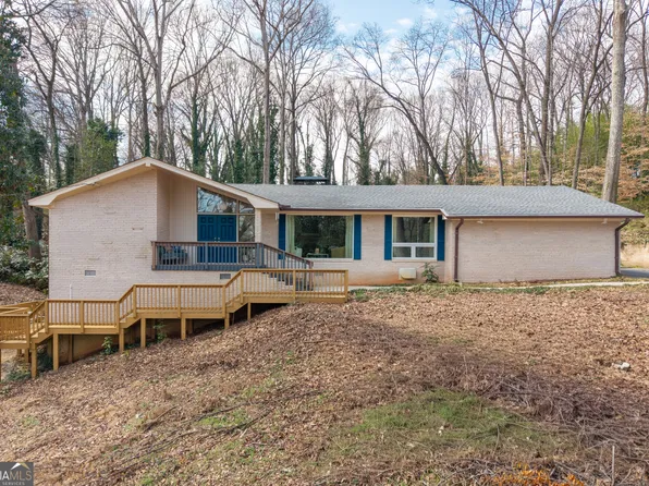 642 Kenilworth Cir, Stone Mountain, GA 30083