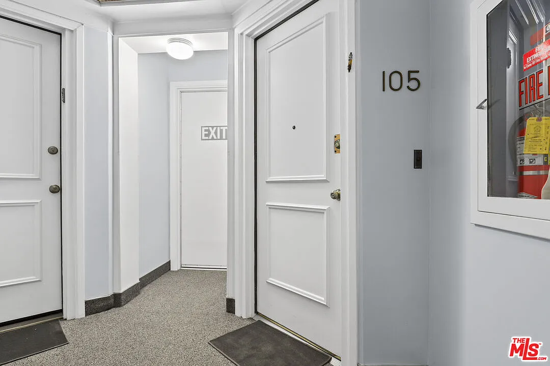 2 bed, 2.0 bath, 1689 sqft, $4,400 — Photo 3