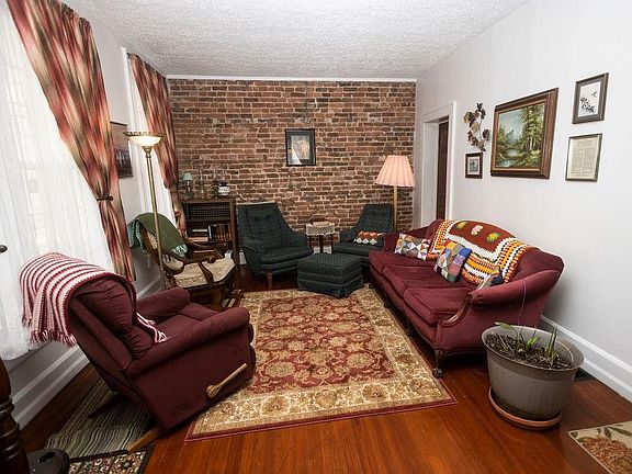3rd image of 311 S Vine St