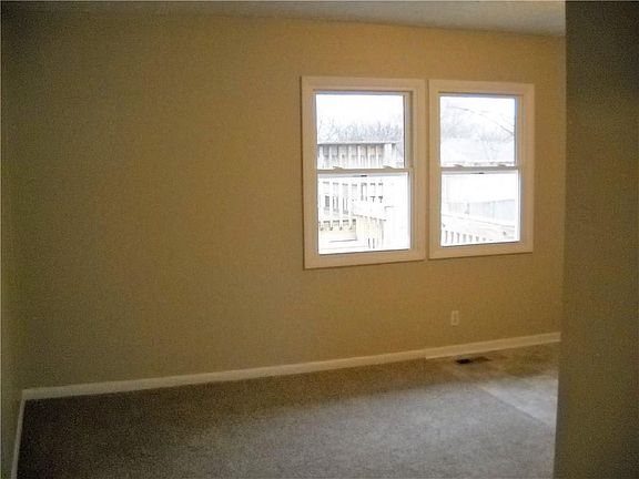 5th image of 1016 White Pine St