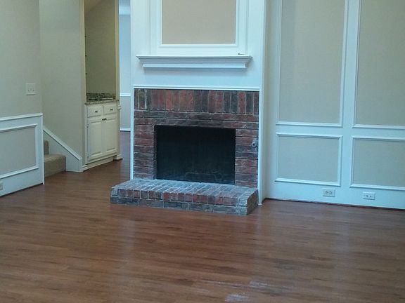 2nd image of 3614 Hilltop Ln
