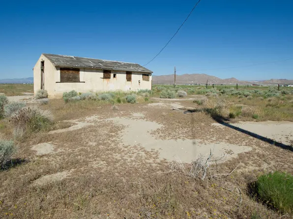 2011 67th St W, Rosamond, CA 93560