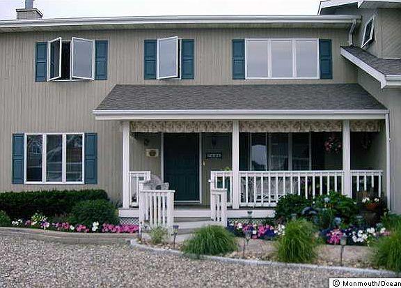 2nd image of 606 Franklin Ct