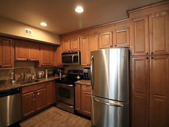 2nd image of 748 Azalea Dr