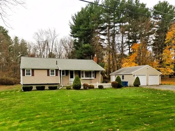 3 Woodcrest Dr, Tewksbury, MA 01876