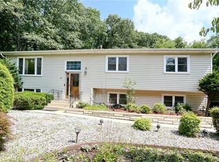 26 Balmoral Dr, Spring Valley, NY 10977