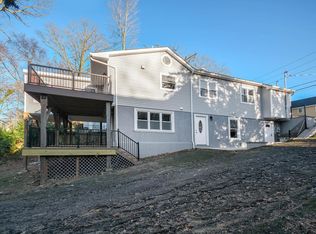 66 Grove St, Glenwood Landing, NY