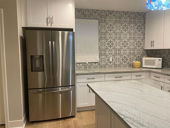 5th image of 123 28th St